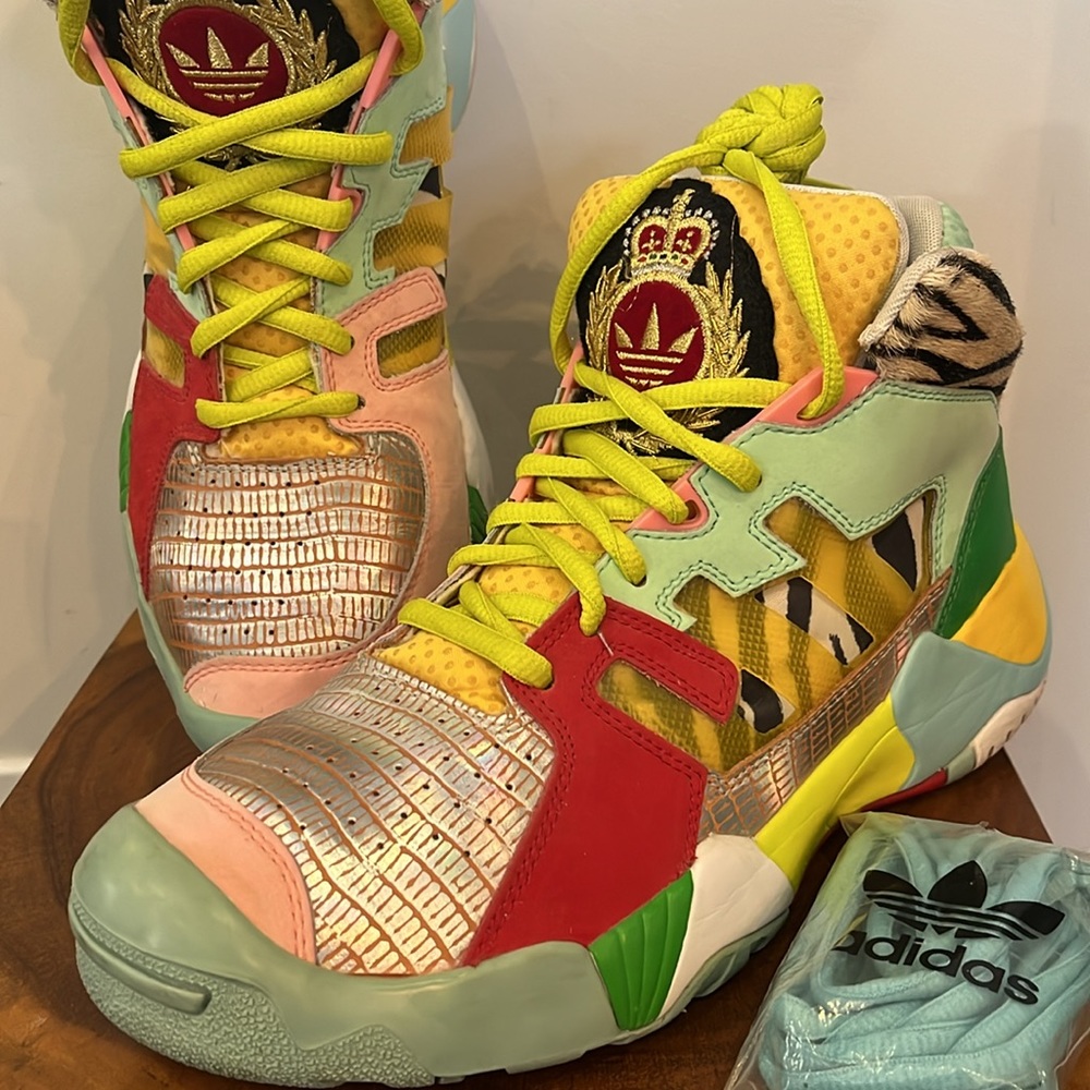 JEREMY SCOTT ADIDAS kicks